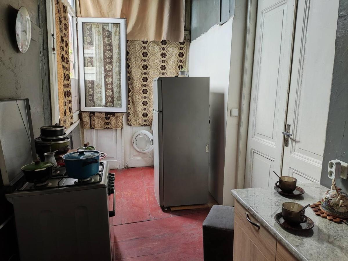 Eka'S Apartment On Marjanishvili Tbilisi Exteriör bild